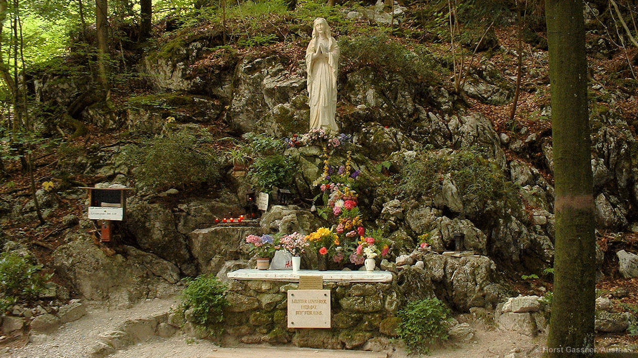 Burggrabenklamm, Madonnenstatue