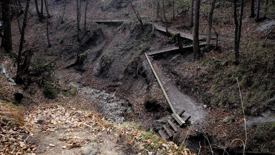 Variante Nocksteinschlucht zum Glück vom Tisch Variante Nocksteinschlucht zum Glück vom Tisch