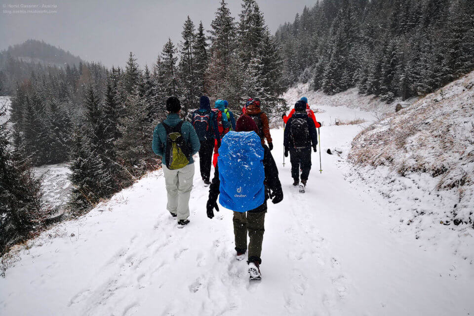 Salzburger Bergwanderführer Winterkurs - Abstieg von der Steinalm