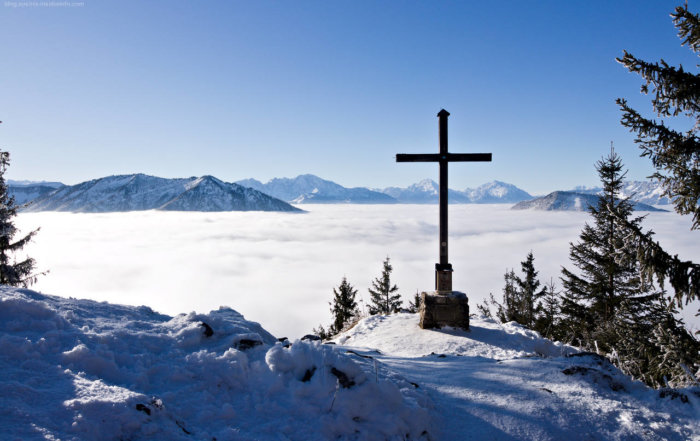 Winterwanderungen - hilfreiche Tipps - am Gipfel des Lidaun im Winter