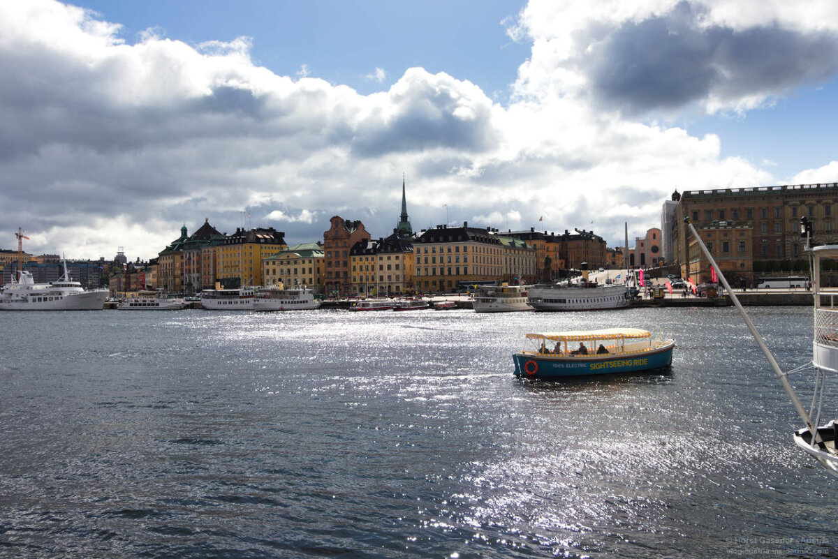 Stockholm - zu Öffi-Tarifen auf dem Wasser